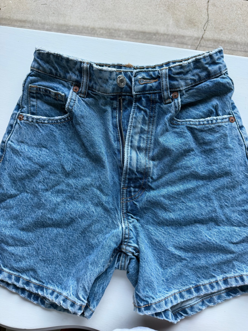 Women’s Zara mom shorts